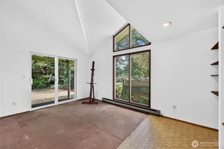 Sunny studio facing out to the park or can be used as a 4th bedroom.