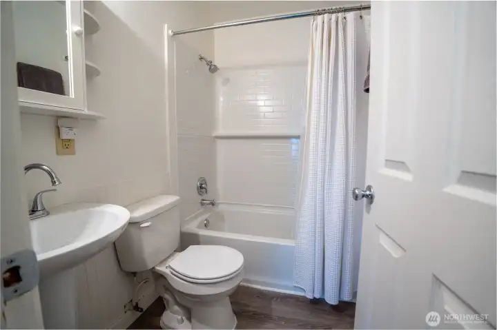 Unit 1 Bathroom Unit 1 Bathroom