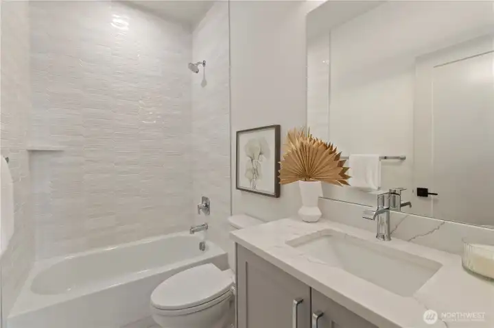 Photos are of a similar listing for illustrative purposes.