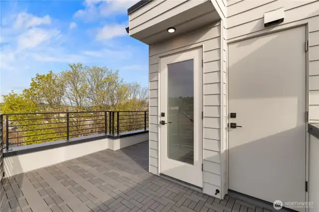 Photos are of a similar listing for illustrative purposes.