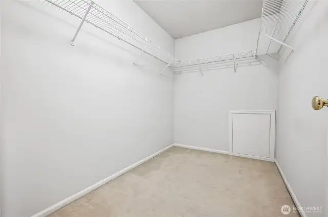 Walk in closet