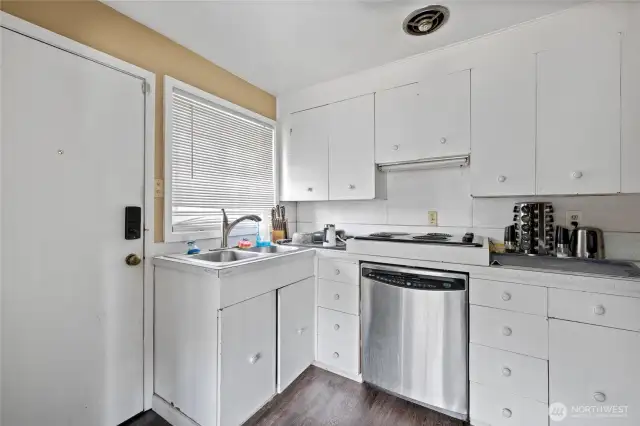 Unit 3734, kitchen