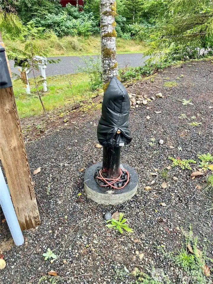 Extra power poles for quests