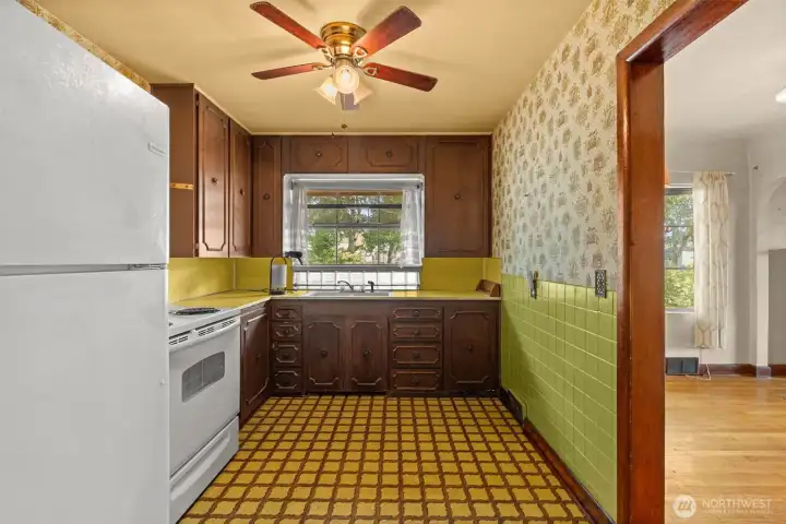 Quaint Kitchen with great flow