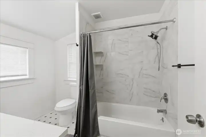 2nd Full Bath, such a convenience.