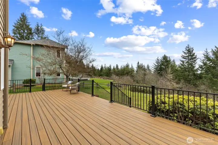 Expansive composite deck. Great for Summer BBQ's & entertaining all your guests!