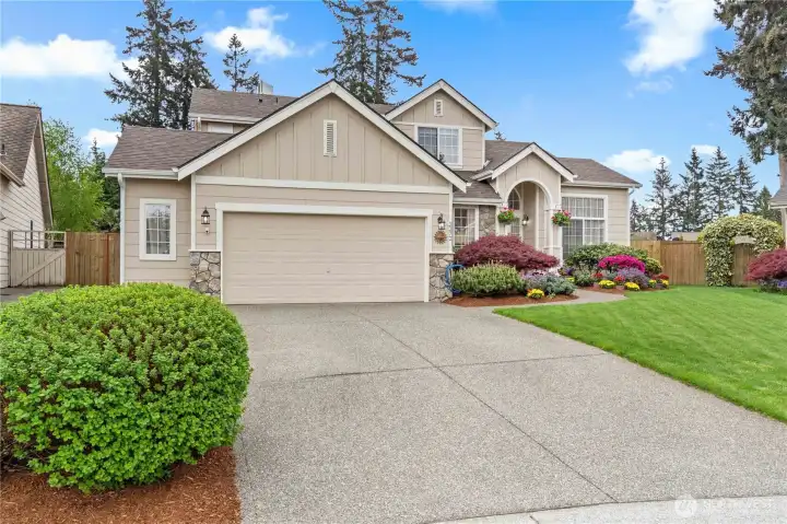 Nice long driveway for plenty of off street parking
