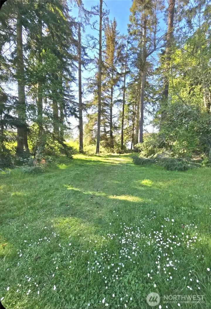 Cranberry Lake is a short walk through the Park Cranberry Lake is a short walk through the Park
