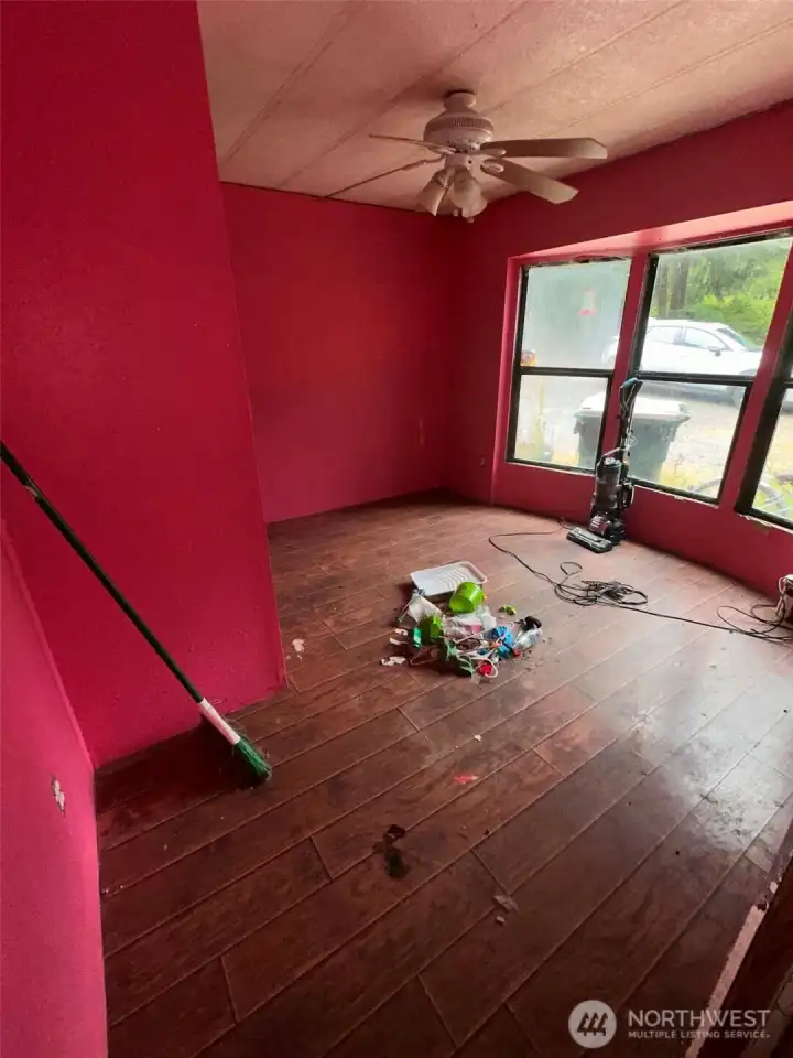 bedroom bedroom