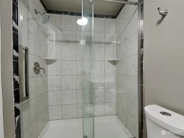 Love this shower! Everything is so shiny and up to date!