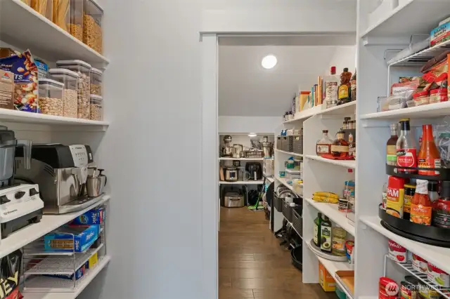 Walk-in pantry extended, 4 plugs on either side so you can "hide" those bulky appliances