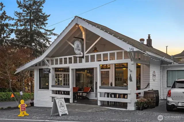 The TTP store was restored and offers a whole array of goodies from sandwiches, quiche, pizza, ice cream, wine and coffee. A great place to meet friends and to get to know one's neighbors.