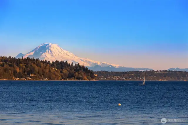 Mt Rainier, Normandy Park shoreline and in the distance Des Moines marina (the perfect place to moor one boats during the winter).
