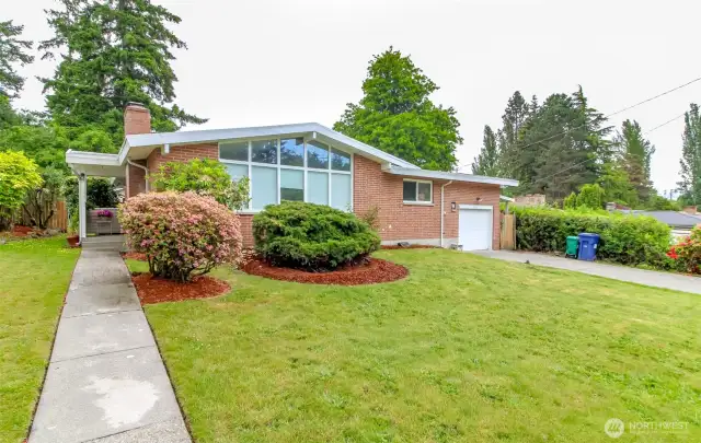 Charming Rambler With Great Location