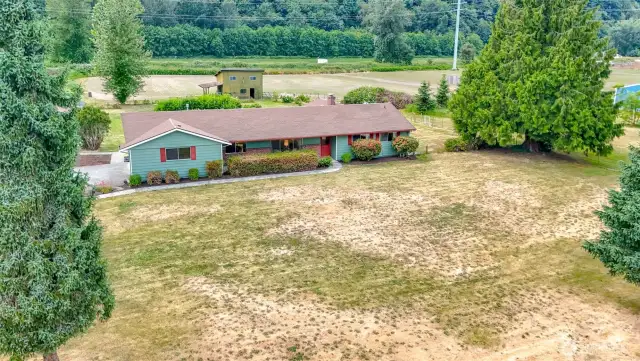 Spacious front yard for entertaining and yard games!
