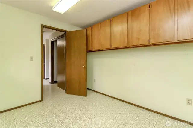 Amazing office space or flex room.