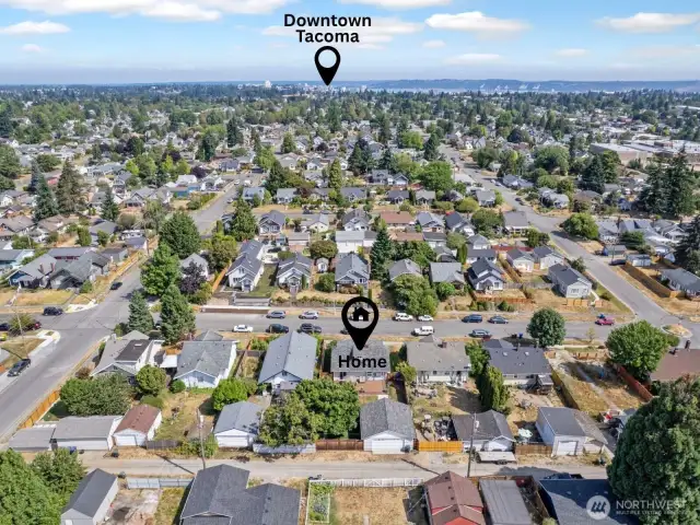 Located close to amenities, close to I-5, and not far from downtown Tacoma.