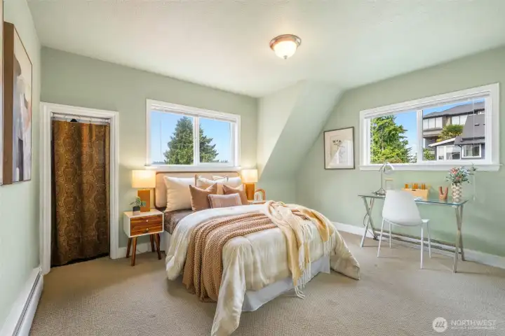 2 roomy and bright upstairs bedrooms!