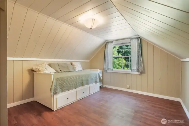 Upstairs bedroom