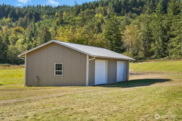 Two bay shop with spigot
