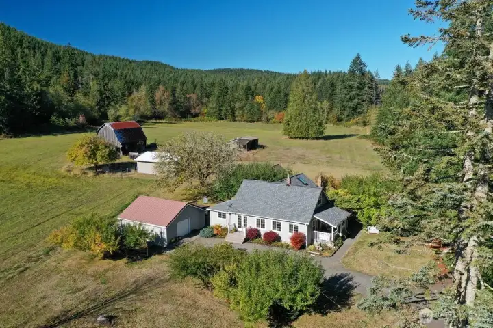 Birds eye view of property