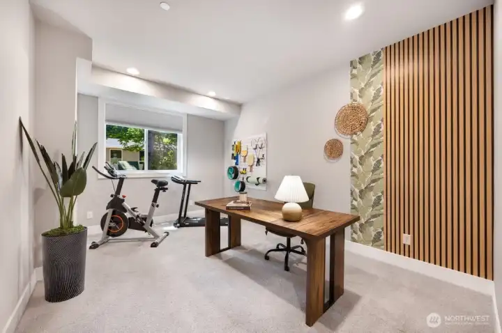 Office or potential 5th bedroom