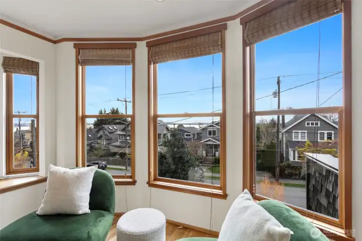 Formal living room (upper level 2)