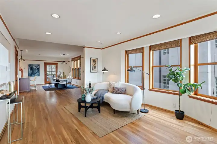 Sitting area (upper level 2)