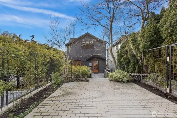 Alley access to 3 off street parking spaces