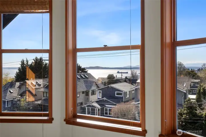 Bedroom 1 sound and mountain views (upper level 3)