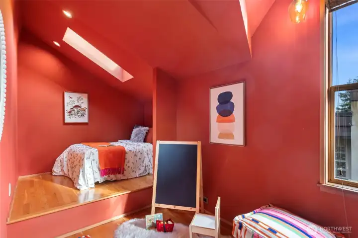 Bedroom 2 (upper level 3)