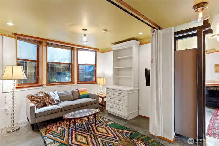 Guest suite living room (lower level)