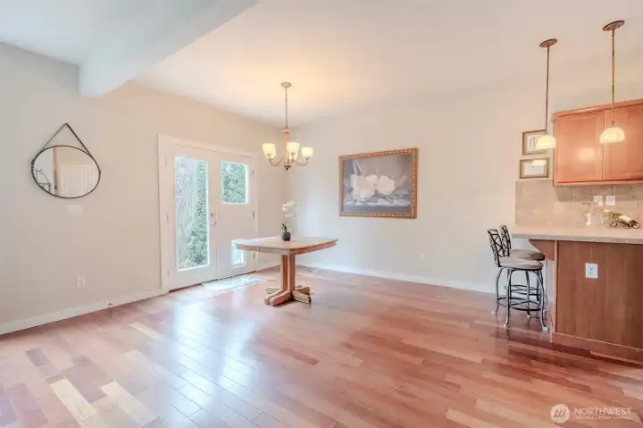 Dinning room w/ french doors to the patio