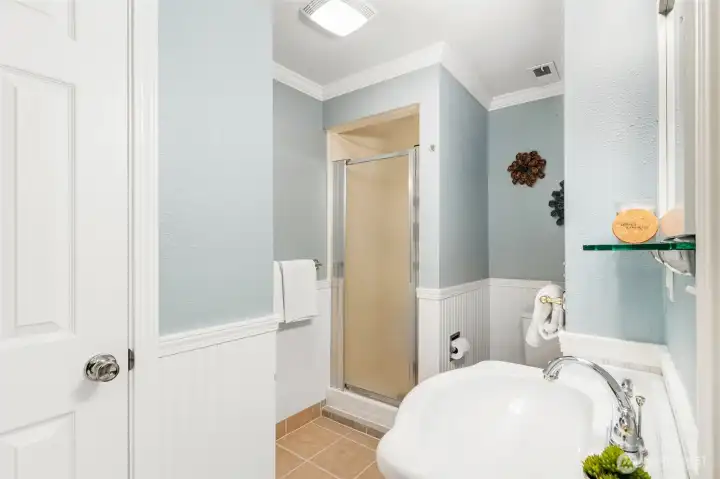 Bath on the lower level perfect for guest