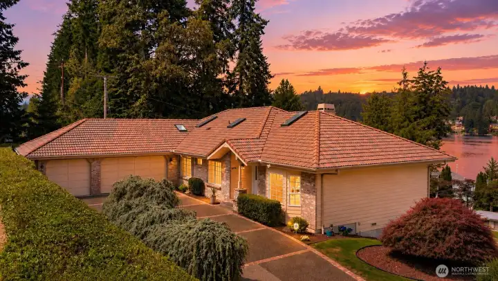 Long driveway with 3 car garage lots of extra parking Lake View