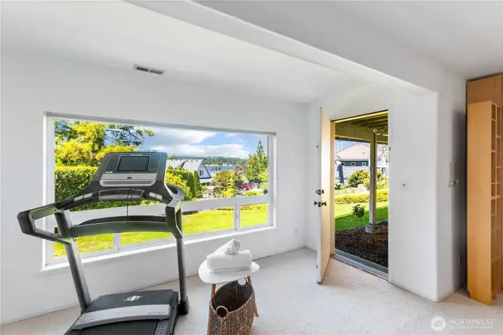 Door to the outside view while you work out.