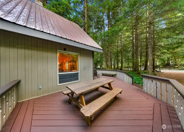 Picnic table for those beautiful Pacific Northwest evening dinners outside