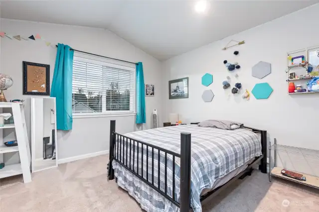 Bedroom with Mountain view & walk-in closet.