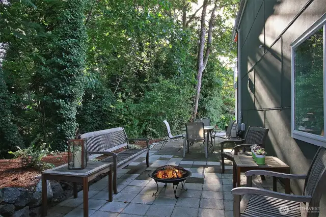 744 3rd St S, Kirkland