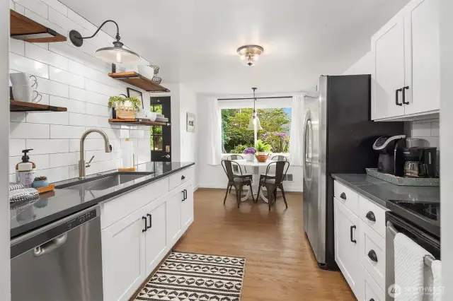 744 3rd St S, Kirkland