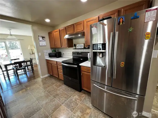 Newer and Nice Appliances. All Appliances Stay.