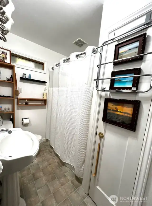Bath off Master. Master Full Bath.