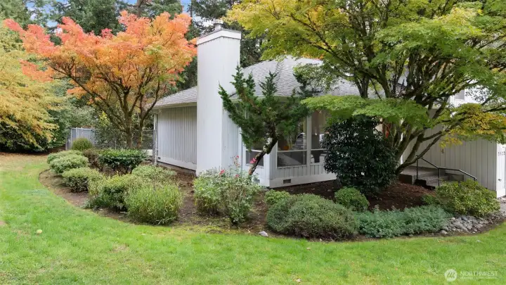 The landscaping keeps things easy - just the right amount of greenery without the weekend workload. More time for relaxing, less time toward yard chores!