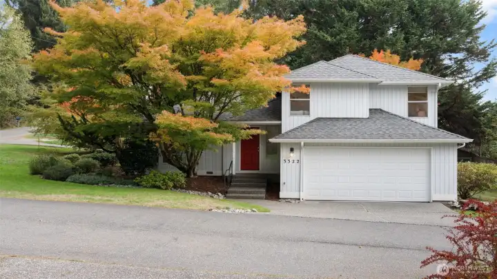 Home sweet home - inviting from the moment you pull up, with its classic curb appeal, leafy surroundings, and that instantly comfortable feel. Warm, welcoming, and ready for its next chapter, this Brier gem is just waiting for someone new to love it.