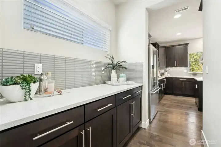 Butlers Pantry Area - great for extra space and entertaining
