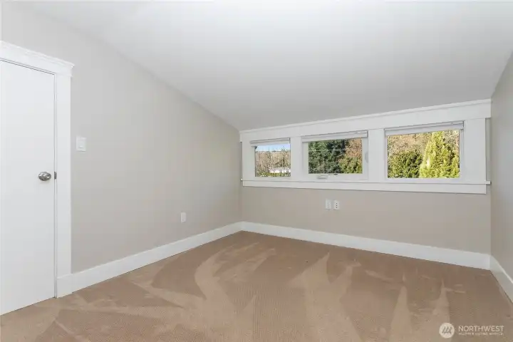 Upstairs bedroom #2