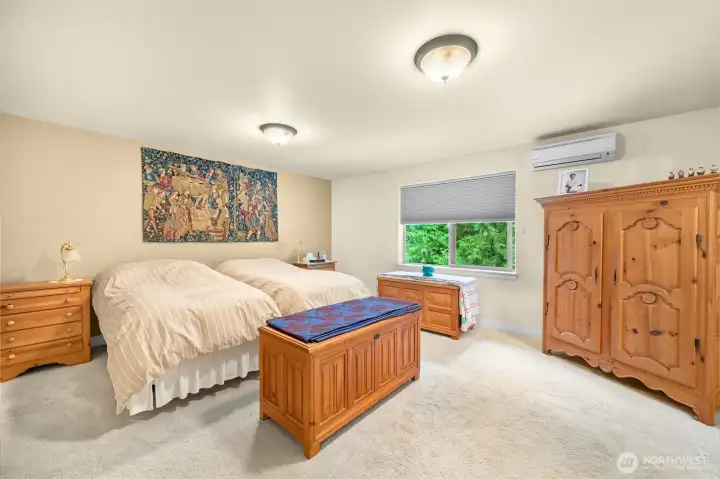 Primary suite