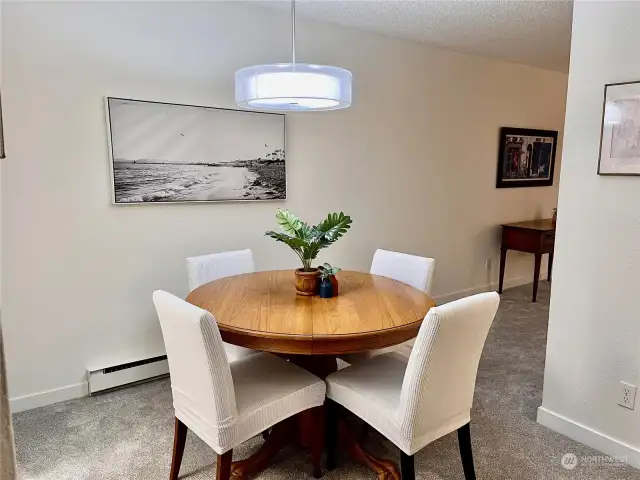 Dining room/eating area