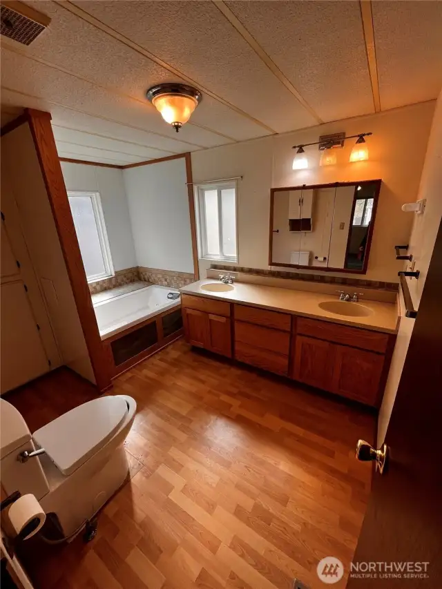 Primary bath