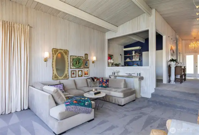 Open concept spaces, vaulted ceilings.